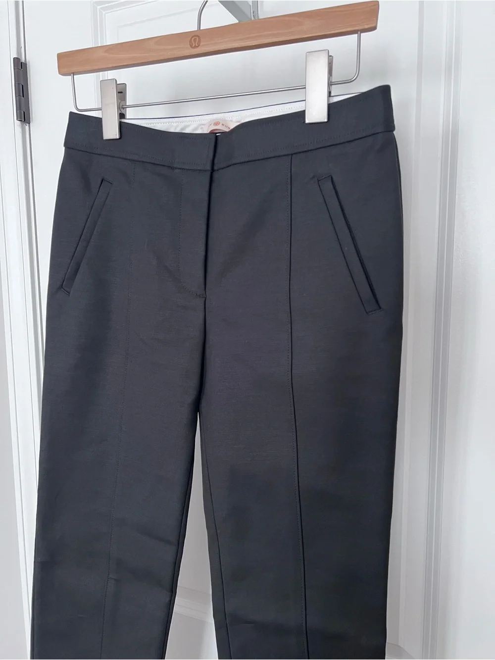 Tory Burch Black Straight Leg Seemed Trouser Pants Size 2 EUC
